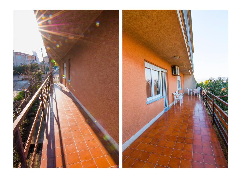 Apartment Miranda スラティネ 部屋 写真